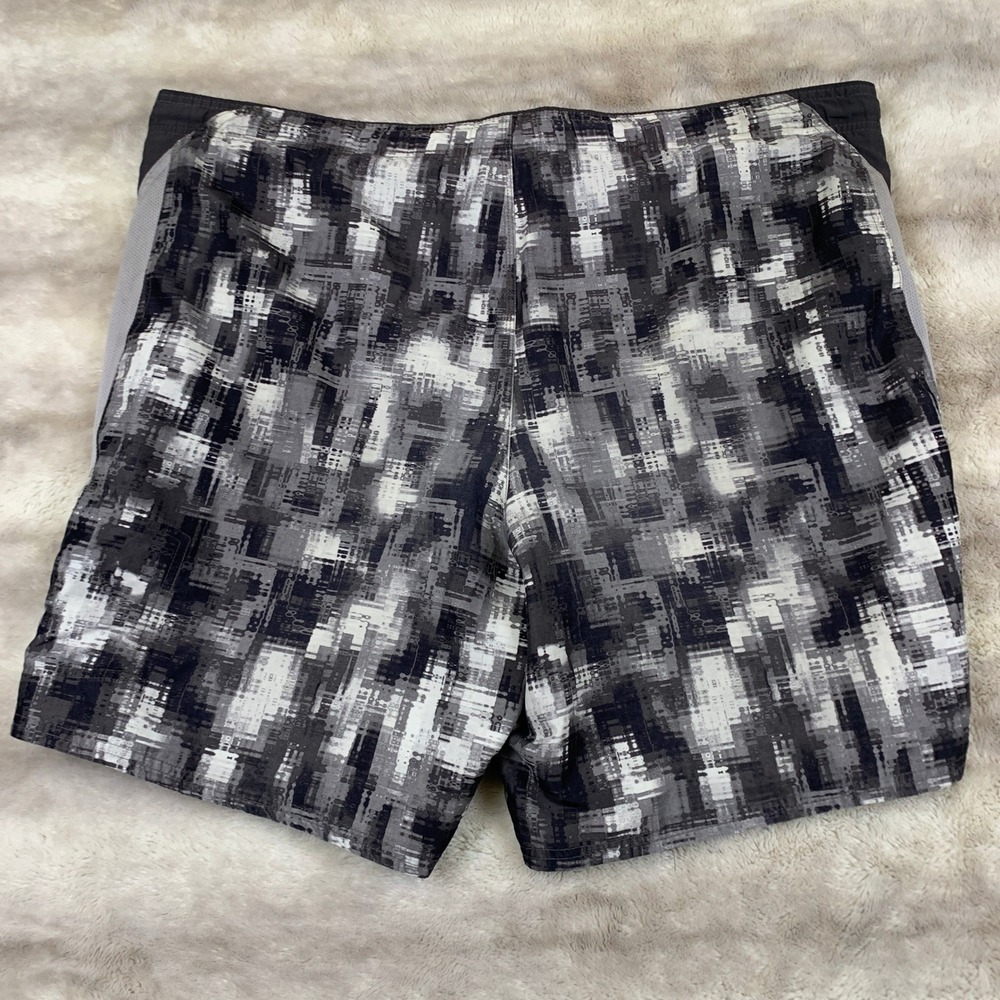 Nike Mens Grey Black Abstract Glitch Print Swim Trunks Board Shorts Size XXL - Picture 2 of 14